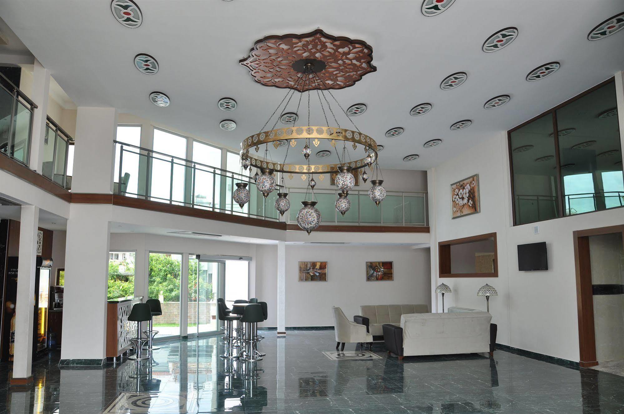 Malahit Exclusive Otel 2*