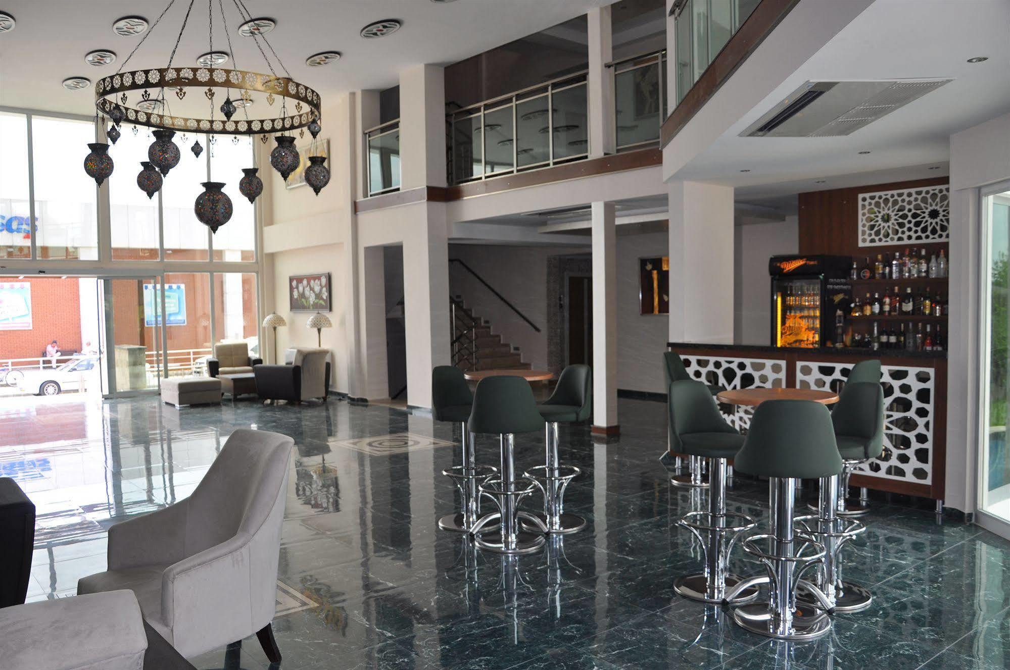 Otel Malahit Exclusive 2*